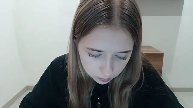 SweetBellaa  online show from 01-15-26, 06:44