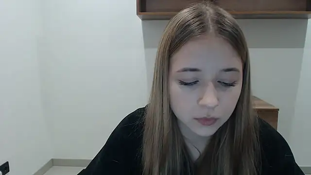 SweetBellaa  online show from 01-12-26, 05:20