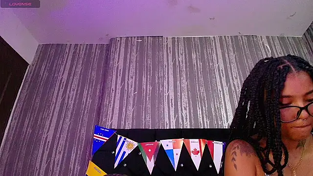 Snapshot of Elizabetth_Roman chatting on 06-18-26, 02:22 Elizabetth Roman online show from 06-18-26, 02:22