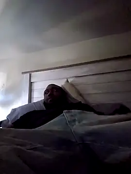 iLOVETRAY96 online show from 03-12-26, 06:45