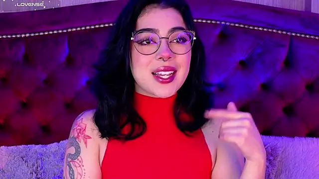 TaniaRedd  online show from 01-10-26, 02:34