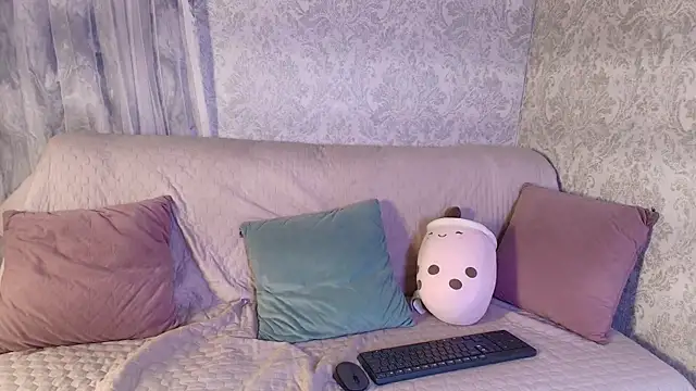 Nia  S online show from 01-15-26, 12:08