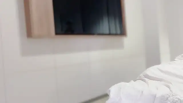 Snapshot of fayebabe chatting on 12-17-25, 11:48 fayebabe online show from 12-17-25, 11:48