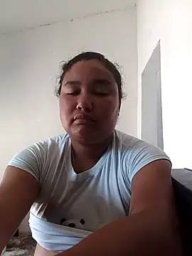 Snapshot of VaneandRossy chatting on 04-24-26, 03:36 VaneandRossy online show from 04-24-26, 03:36