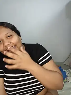Snapshot of VaneandRossy chatting on 06-19-26, 12:16 VaneandRossy online show from 06-19-26, 12:16