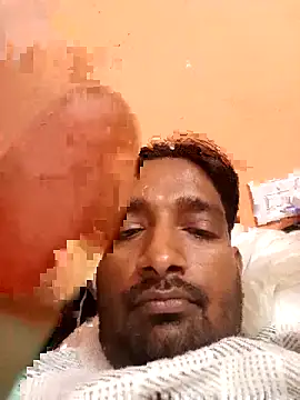 Snapshot of RahulPriya-1992 chatting on 12-22-25, 07:36 RahulPriya-1992 online show from 12-22-25, 07:36