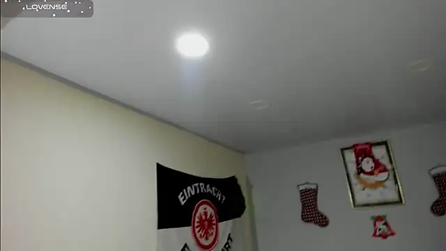 roomies  online show from 12-21-25, 03:36