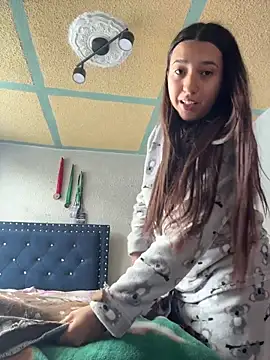 Alix Rousses21 online show from 01-07-26, 05:40