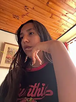 Alix Rousses21 online show from 03-31-26, 07:16