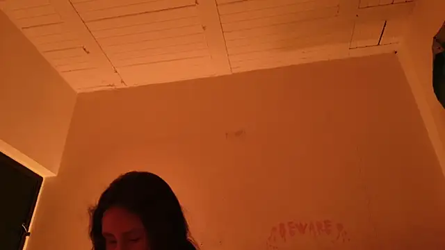 Snapshot of MoonLipsON- chatting on 06-21-26, 01:33 MoonLipsON- online show from 06-21-26, 01:33
