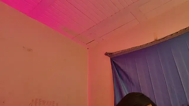 MoonLipsON- online show from 04-08-26, 11:01