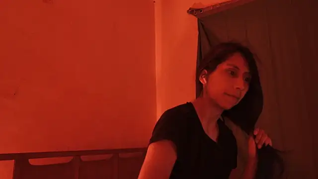 MoonLipsON- online show from 04-10-26, 05:47