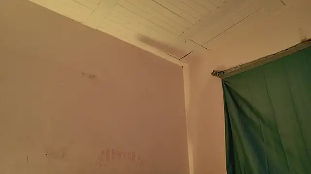 MoonLipsON- online show from 04-12-26, 05:33