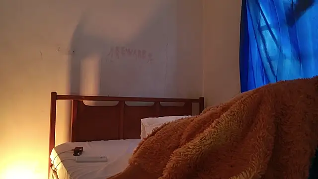 MoonLipsON- online show from 05-06-26, 04:33