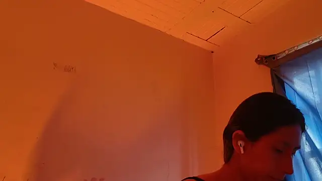 MoonLipsON- online show from 05-08-26, 05:06