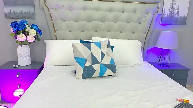 Snapshot of AnnieLeigt chatting on 03-02-26, 07:43 AnnieLeigt online show from 03-02-26, 07:43