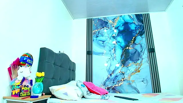 Valentina and sneider  online show from 03-27-26, 11:05