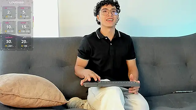 LittleMya  online show from 01-10-26, 12:33