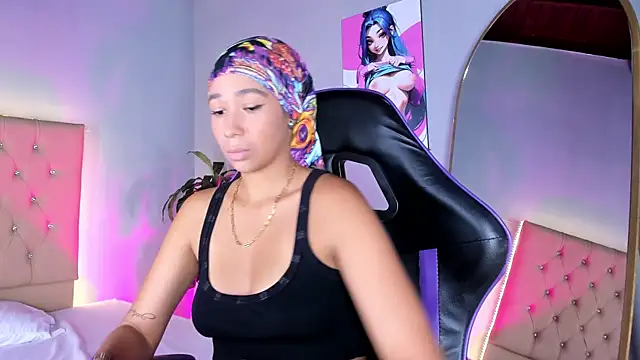 EmmaLawrence  online show from 12-15-25, 08:14