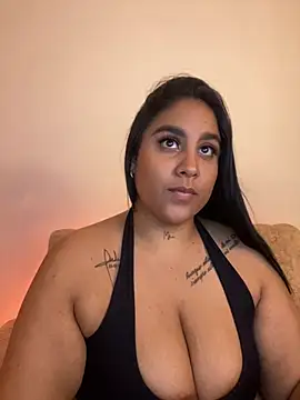Snapshot of YenthCorona chatting on 07-10-26, 02:44 YenthCorona online show from 07-10-26, 02:44