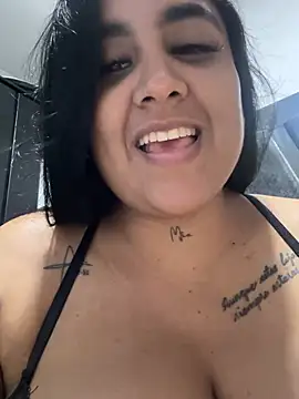 Snapshot of YenthCorona chatting on 07-14-26, 01:16 YenthCorona online show from 07-14-26, 01:16