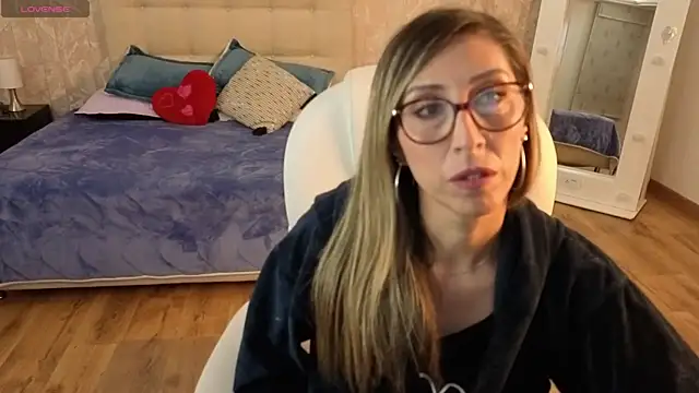 Scarlett 079 online show from 05-25-26, 11:42
