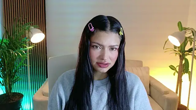 Snapshot of victoria___moon chatting on 01-08-26, 01:28 victoria moon online show from 01-08-26, 01:28