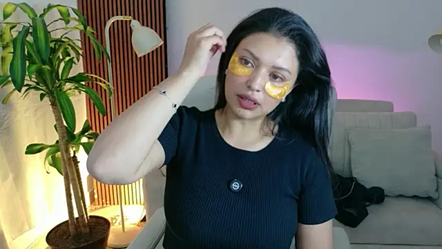 victoria   moon online show from 04-19-26, 03:24