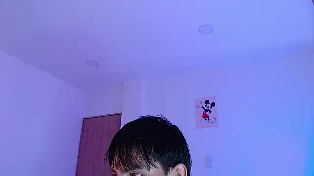Snapshot of andrew_courtzz chatting on 04-26-26, 05:10 andrew courtzz online show from 04-26-26, 05:10