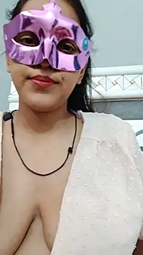 Shivani hotty online show from 05-17-26, 04:01