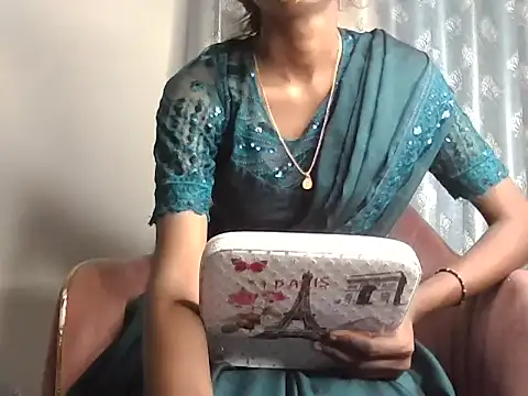 Snapshot of Marathi_amruta1 chatting on 06-24-26, 07:40 Marathi amruta1 online show from 06-24-26, 07:40