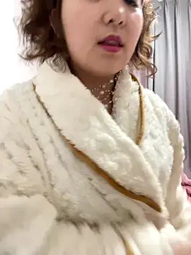 Snapshot of bibi347127 chatting on 12-21-25, 02:57 bibi347127 online show from 12-21-25, 02:57