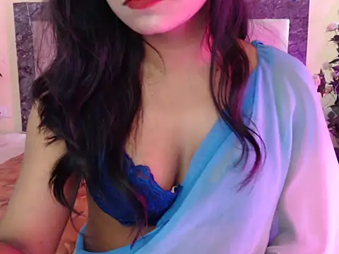 Lola Bebe online show from 04-15-26, 05:13