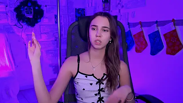 KimPorins online show from 12-15-25, 01:17