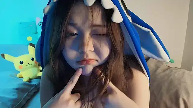 Snapshot of minji_snow chatting on 02-22-26, 11:56 minji snow online show from 02-22-26, 11:56