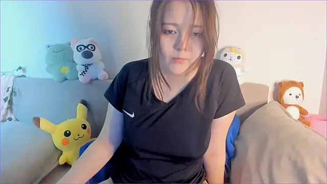 Snapshot of minji_snow chatting on 02-04-26, 01:06 minji snow online show from 02-04-26, 01:06