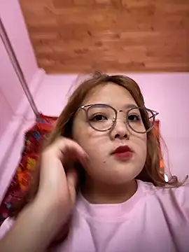 Snapshot of Samsam-006 chatting on 02-25-26, 06:35 Samsam-006 online show from 02-25-26, 06:35