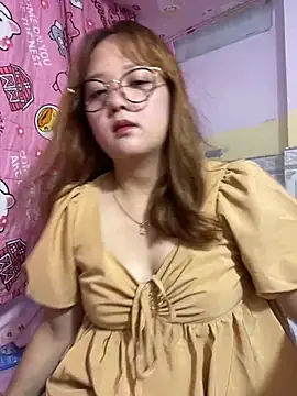 Snapshot of Samsam-006 chatting on 06-18-26, 01:15 Samsam-006 online show from 06-18-26, 01:15