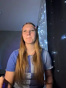 nelli lux  online show from 12-15-25, 08:36