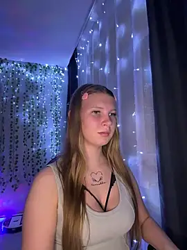 nelli lux  online show from 01-14-26, 09:51