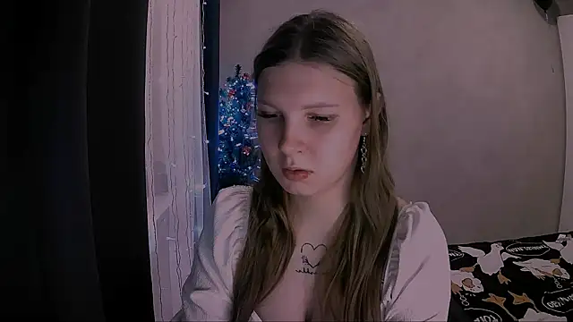 nelli lux  online show from 01-10-26, 01:39