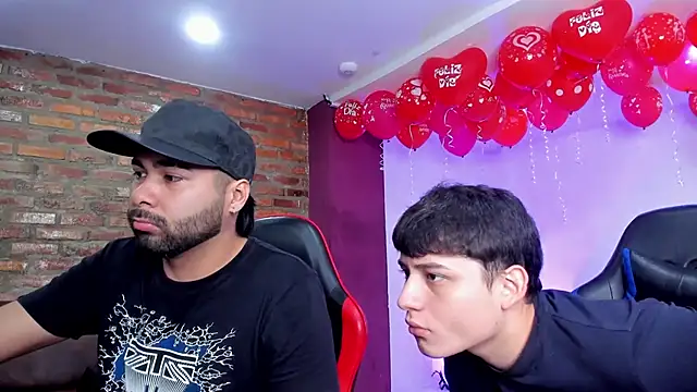 HotThreesoome online show from 02-20-26, 12:29