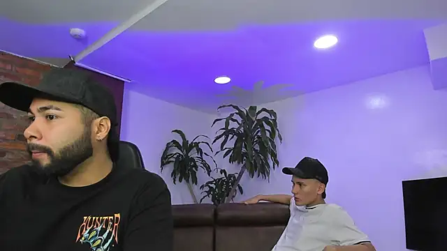 HotThreesoome online show from 12-14-25, 01:17