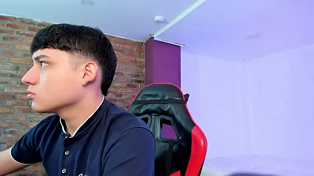 HotThreesoome online show from 03-28-26, 12:28