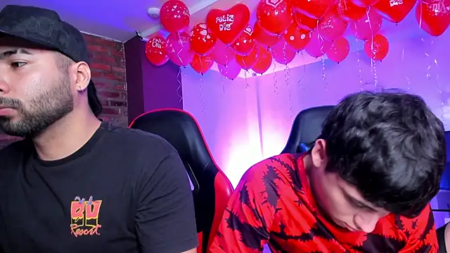 HotThreesoome online show from 02-19-26, 12:13