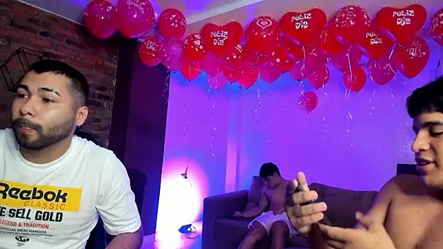 HotThreesoome online show from 02-16-26, 12:26