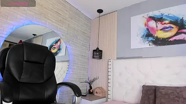 ariana  rosse online show from 04-18-26, 03:09