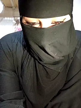 Snapshot of -Batta- chatting on 02-13-26, 02:39 -Batta- online show from 02-13-26, 02:39