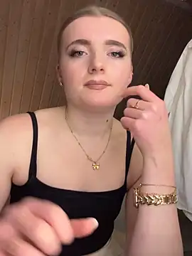 MilaLuxe online show from 12-16-25, 08:02