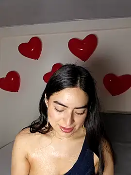 Snapshot of saasha_Petit chatting on 02-13-26, 10:26 saasha Petit online show from 02-13-26, 10:26